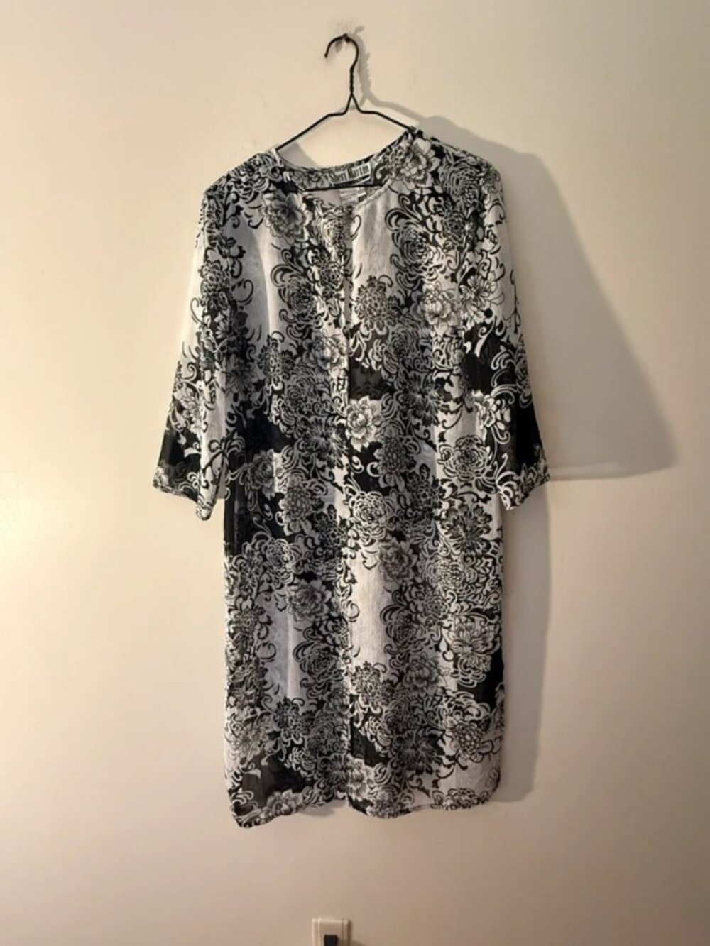 New In: Stunning Black & White Sheri Martin Floral Duster
